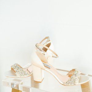 Badgley Mischka Finesse Ivory Satin Wedding Block Heel Women's 7.5 NWOT